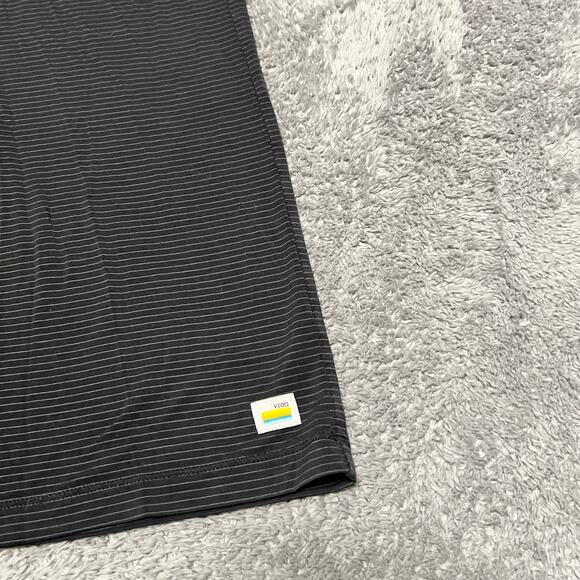 Vuori Shirt Mens Medium ? Black Performance Pocket Lightweight Tee Striped - Picture 2 of 6